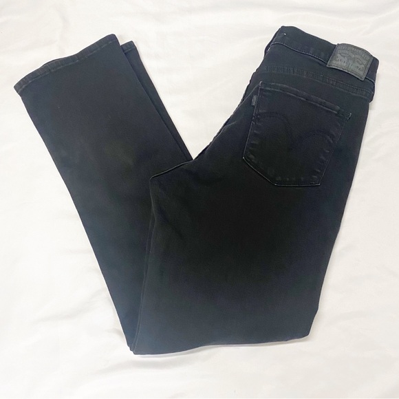 Levi’s Womens Soft Black Classic Straight Jeans - Picture 6 of 11